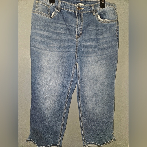Christopher & Banks Womans Capri Jeans Size 16 - Picture 1 of 12
